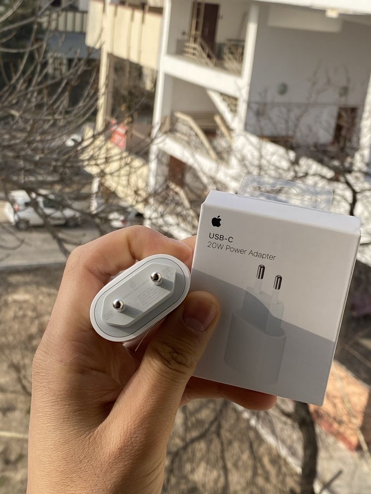 Apple IPhone original Adapter! 20w 2 pin 3pin Айфон Оригинал Адаптер!