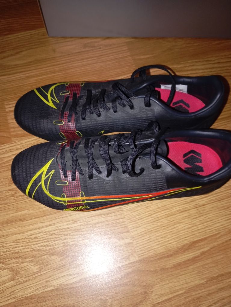 Бутонки Nike размер 40