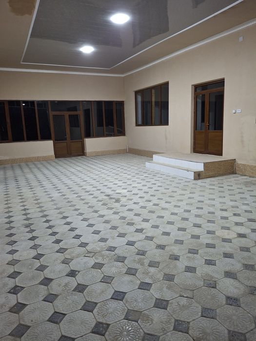 Фарход совхозида ховли  сотилади