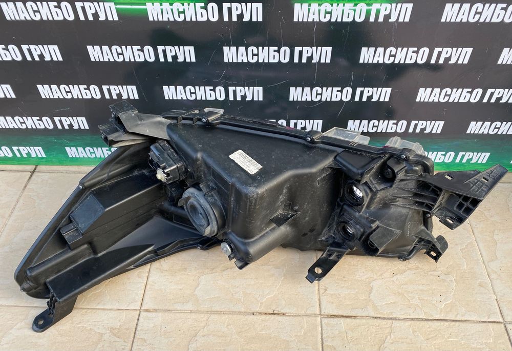 Фар far десен фарове Тойота Toyota HILUX