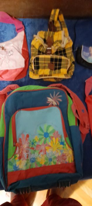 Училищни ранички