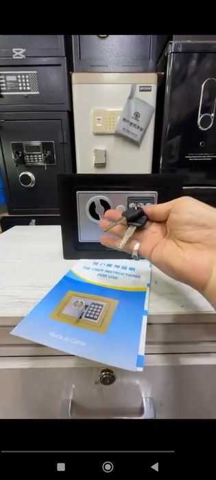 Kompakt plato seyf "Seyf s14" himoya va xavfsizlik uchun