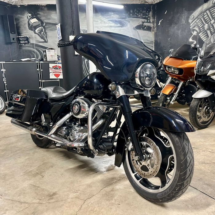 Harley Davidson FLHX Street Glide