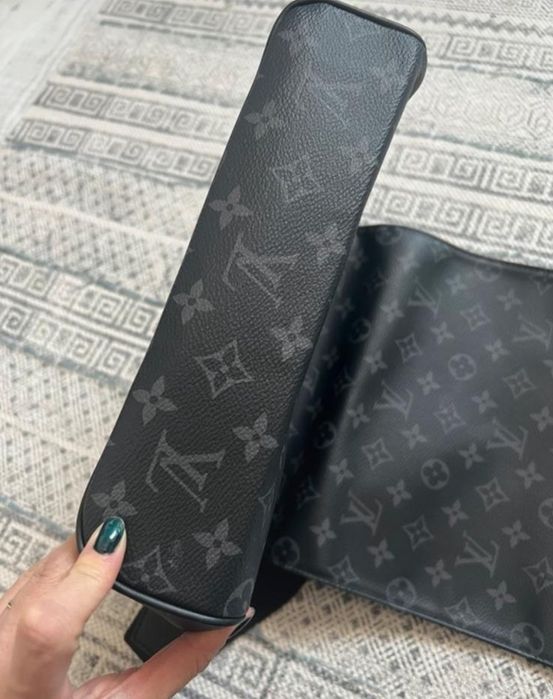 Louis Vuitton Monogram Eclipse District PM Messenger Bag M44000