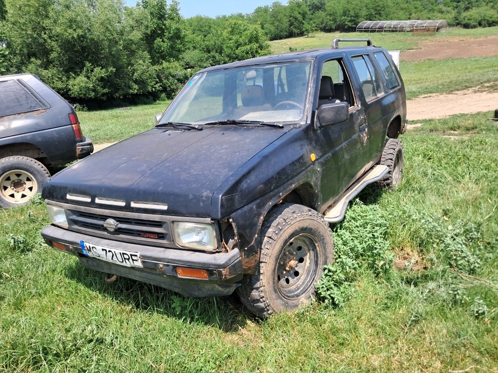 Vând Nissan terano 1  2.7