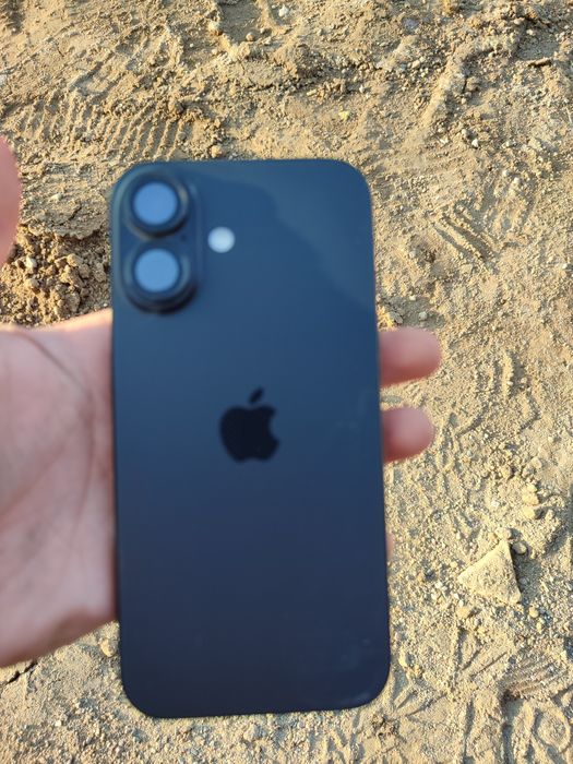 Айфон 16 каробкамен