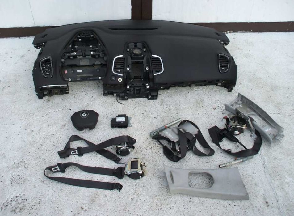 Арматурно табло аирбег колани airbag Renault Espace V 5