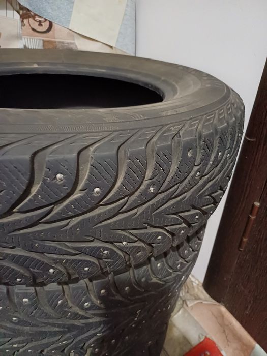 Продам зимние шины в комплекте  14