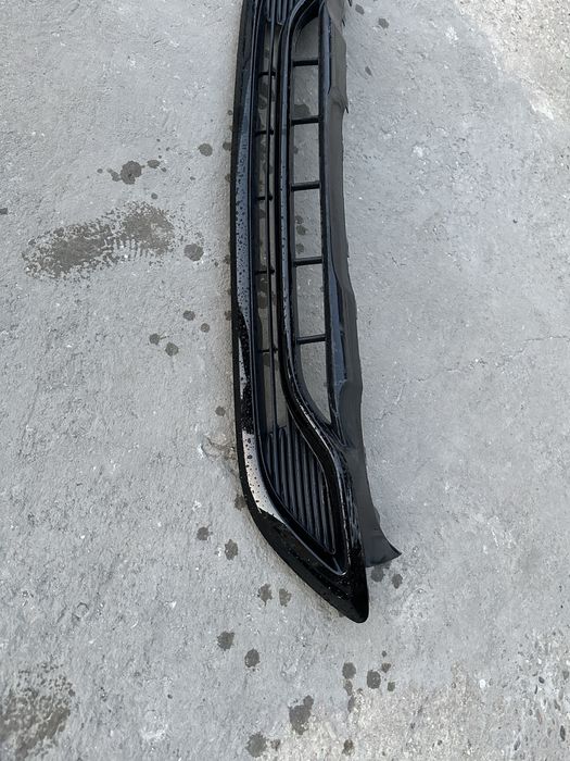 Spoiler inferior bară față mercedes gla w247.cod:a2478850010.