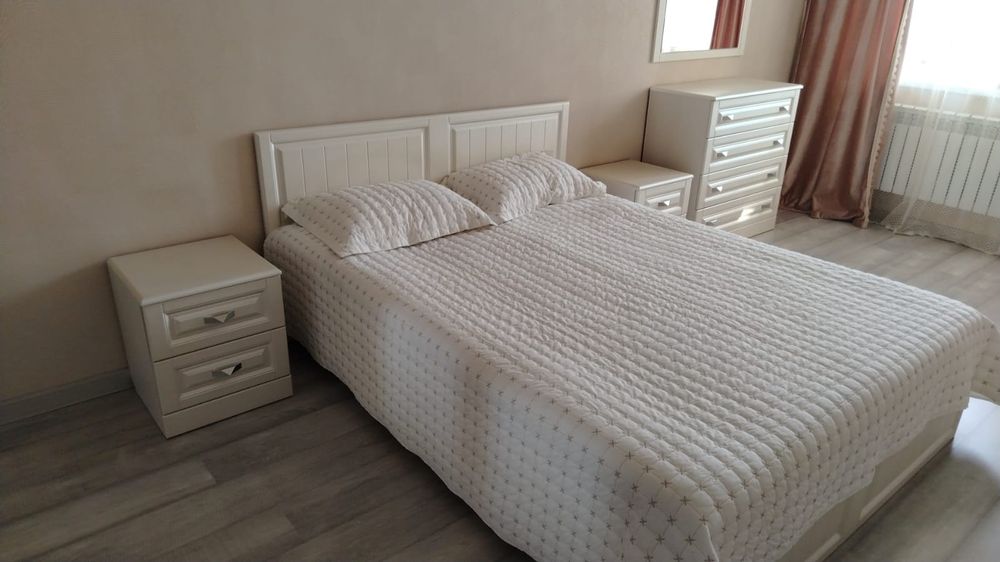 Продам спальный гарнитут