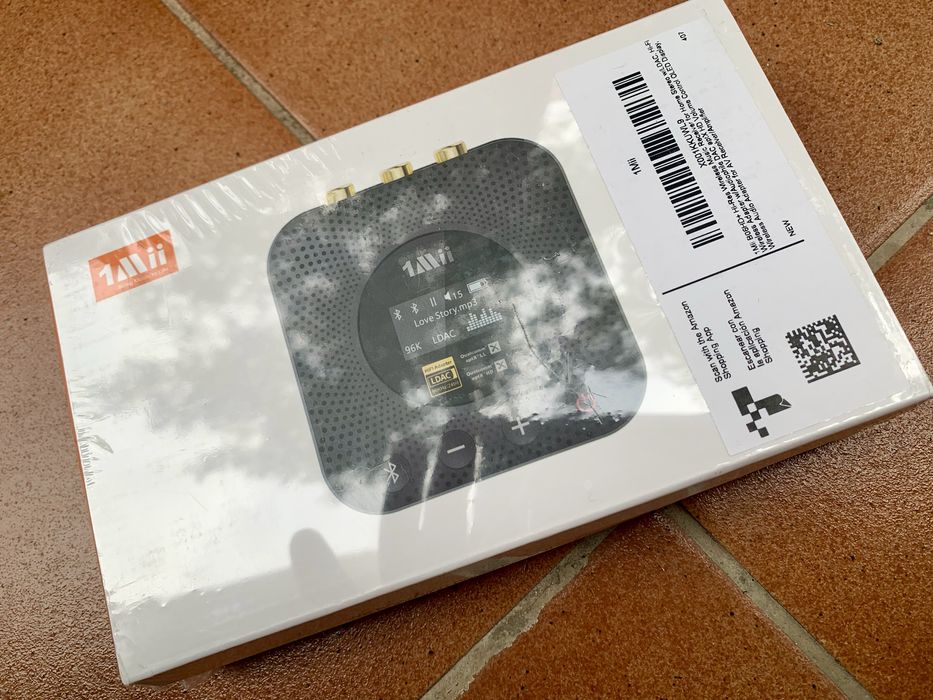 Adaptor convertor audio WiFi/bluetooth pentru amplificator AV analogic