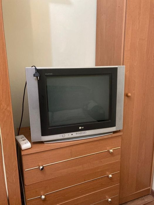 Продам телевизор