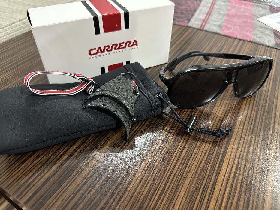 Слънчива очила CARRERA