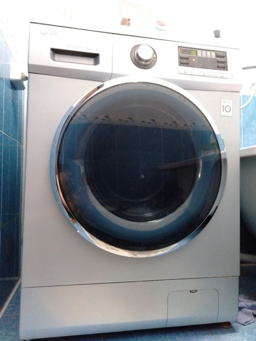 Стиральная машина  LG загрузка 6 кг