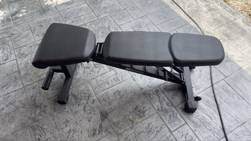 Banca reglabila pentru ridicari greutati (Piept , umeri , spate , etc)