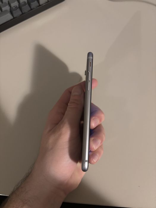 iPhone 6s 16gb space gray