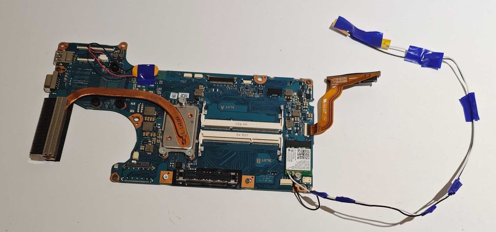 Материнская плата от Toshiba Tecra Z40-a с Core i5 4200U и Wi-Fi