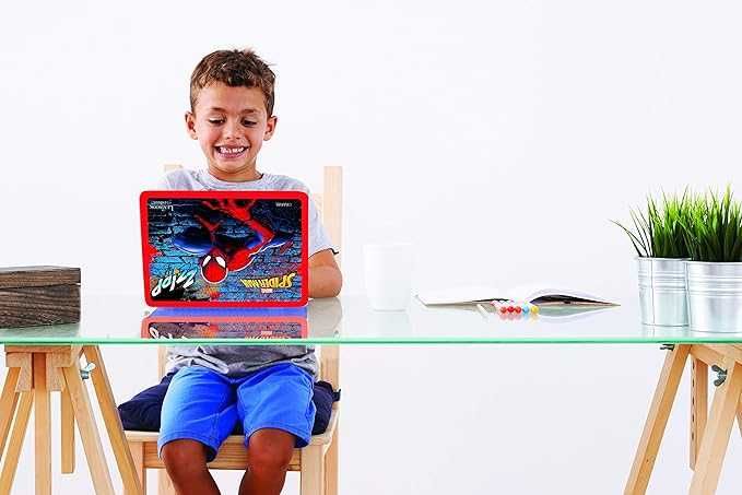 Laptop educational Lexibook Spiderman, 124 de activitati