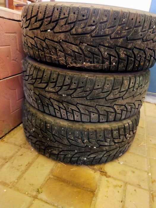 Продаю зимние шины