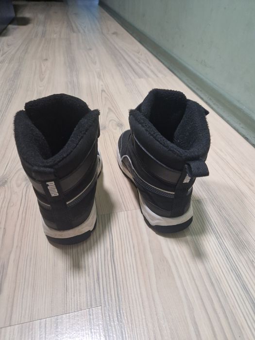Зимни обувки Puma размер 34