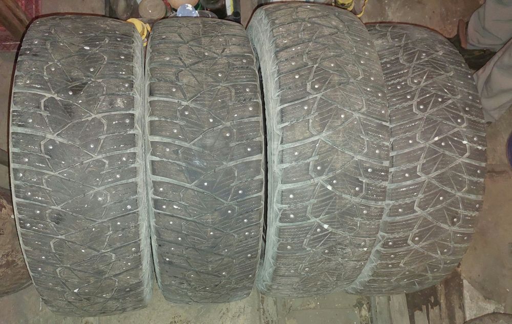 Шины зимние шипованные Goodyear