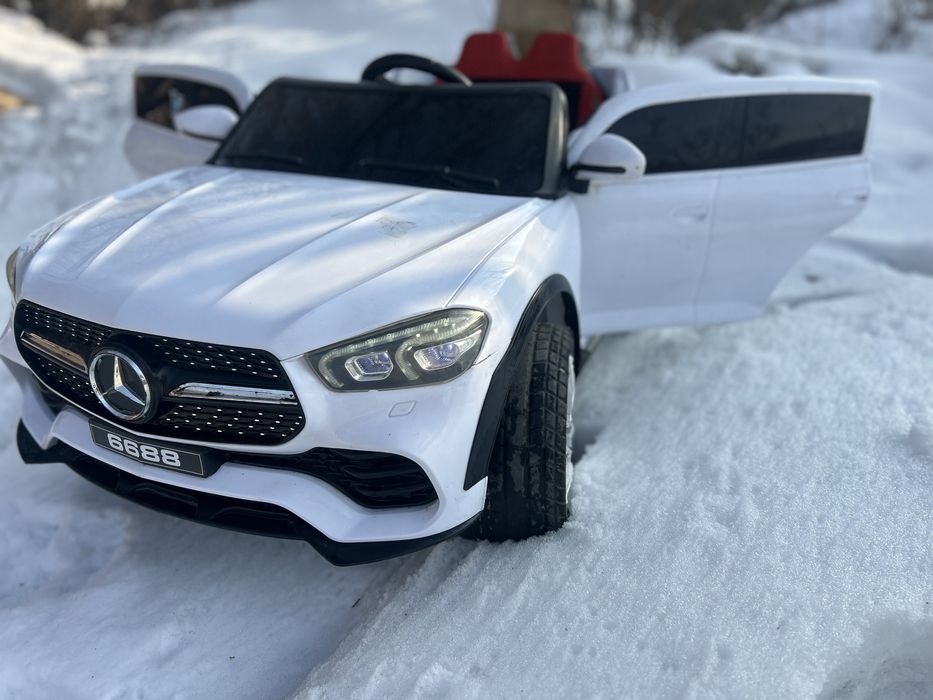 Продам детскую машинку