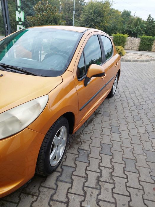 Peugeot 207 , 1,4 benzina