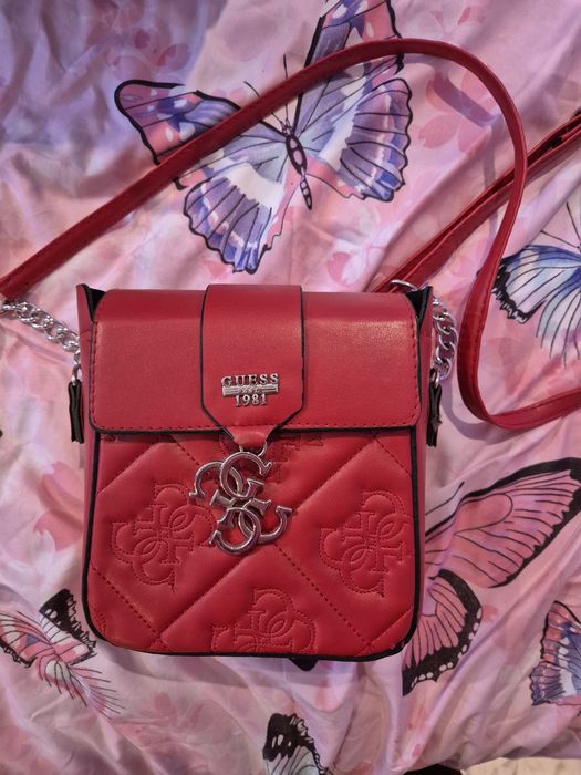 Продавам чанти като нови