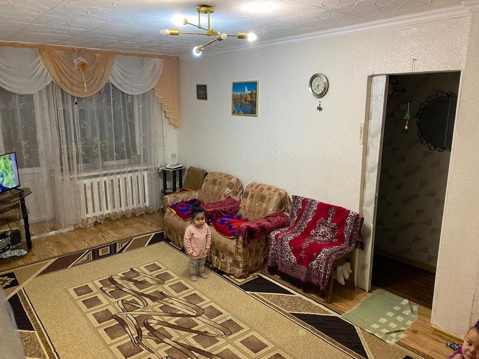 Продам квартиру  3