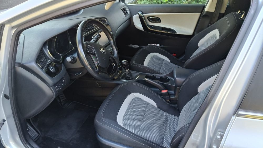 Kia Ceed euro 6 diesel dotări maxime.