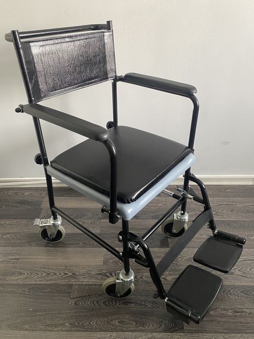 НОВ тоалетен санитарен стол