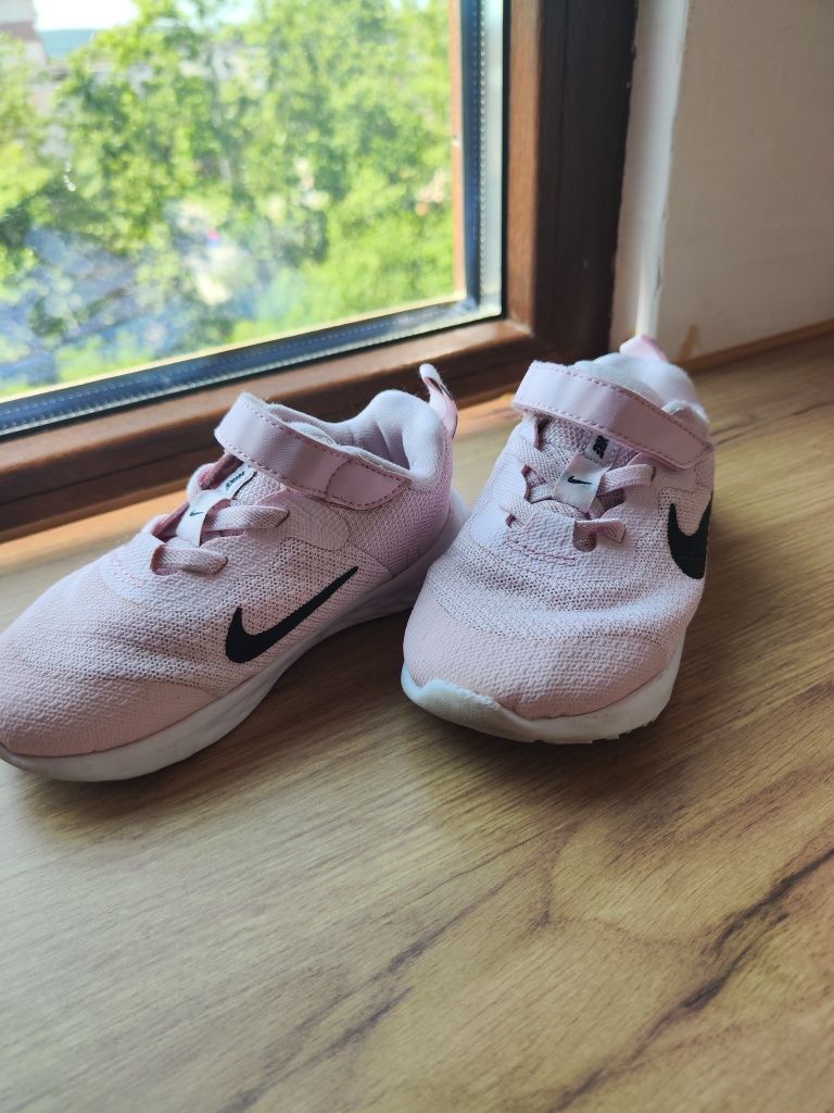 Детски маратонки Nike Revolution 6