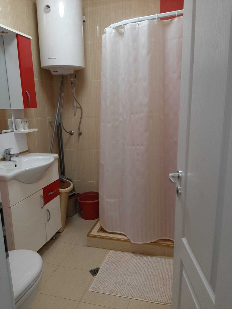 Дава се под наем Двустаен апартамент в Бургас, Сарафово - 64 кв.м за 750 € - Снимка #6