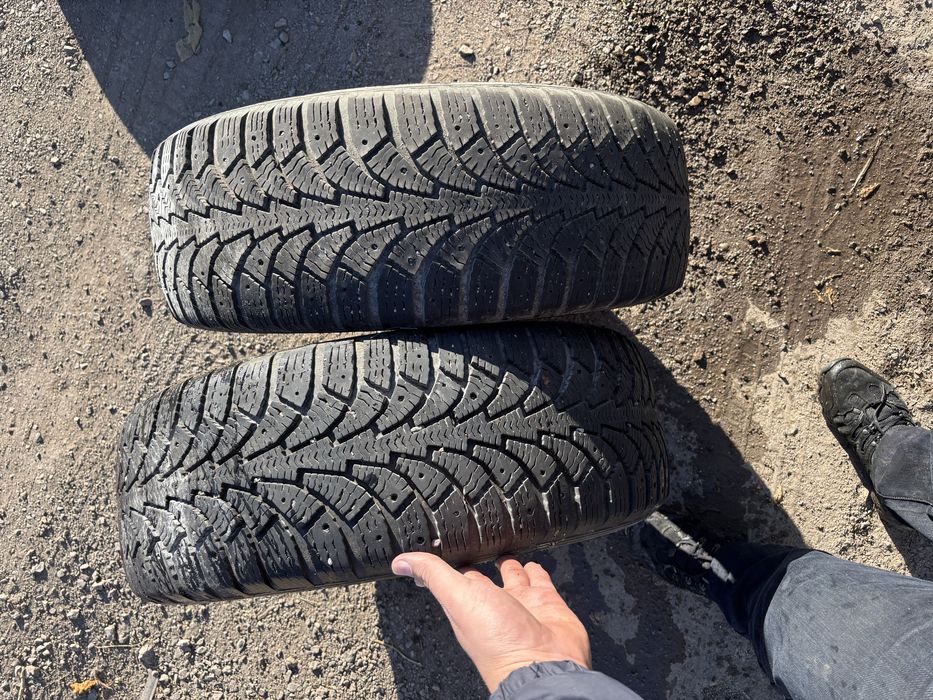 Зимняя резина 10тыс за 2 шт