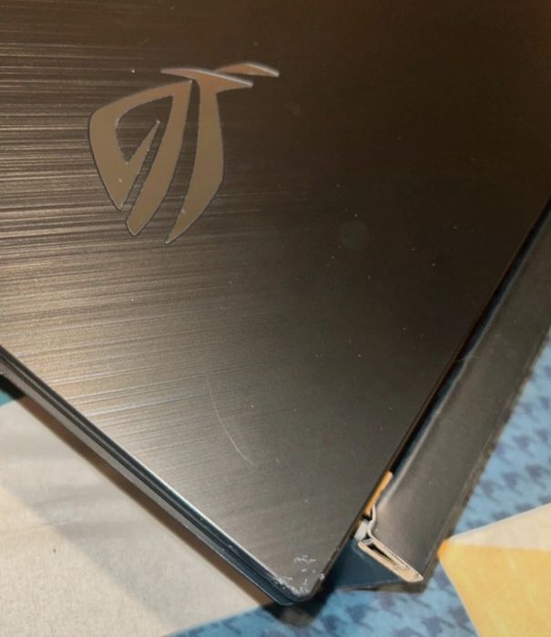 Laptop asus rog strix G15