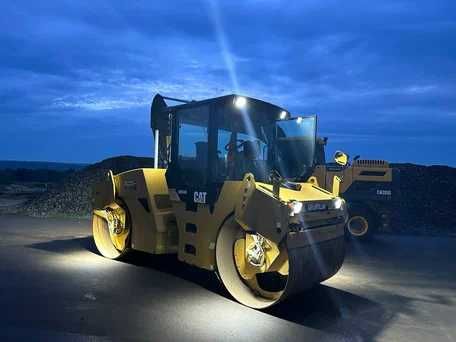 Двухвальцовый вибрационный каток CAT [CB7]
