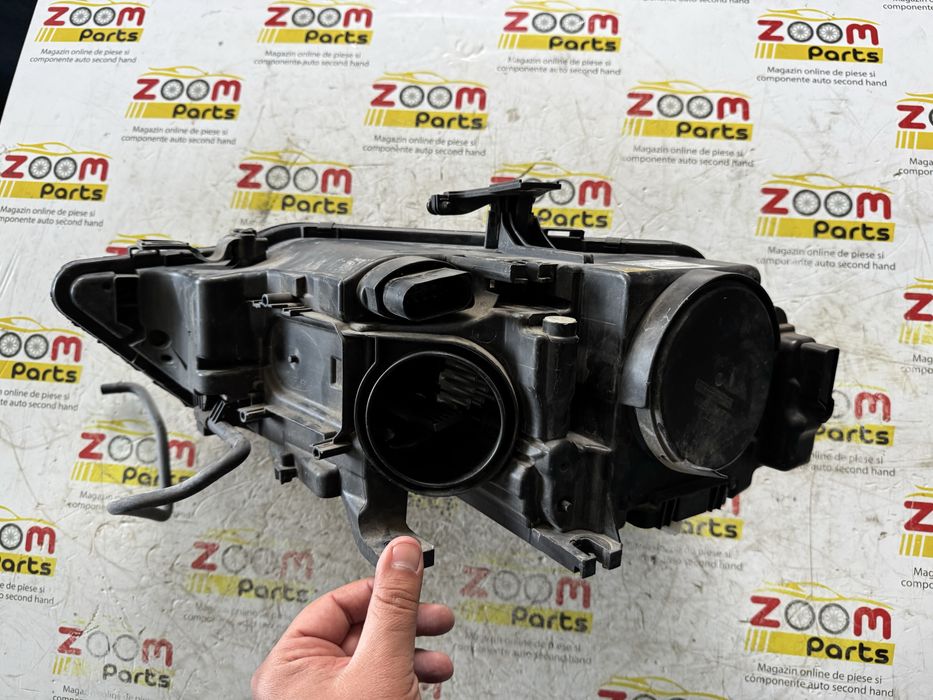 Far dreapta Bi xenon Audi A4 B8 facelift 2011-2015
