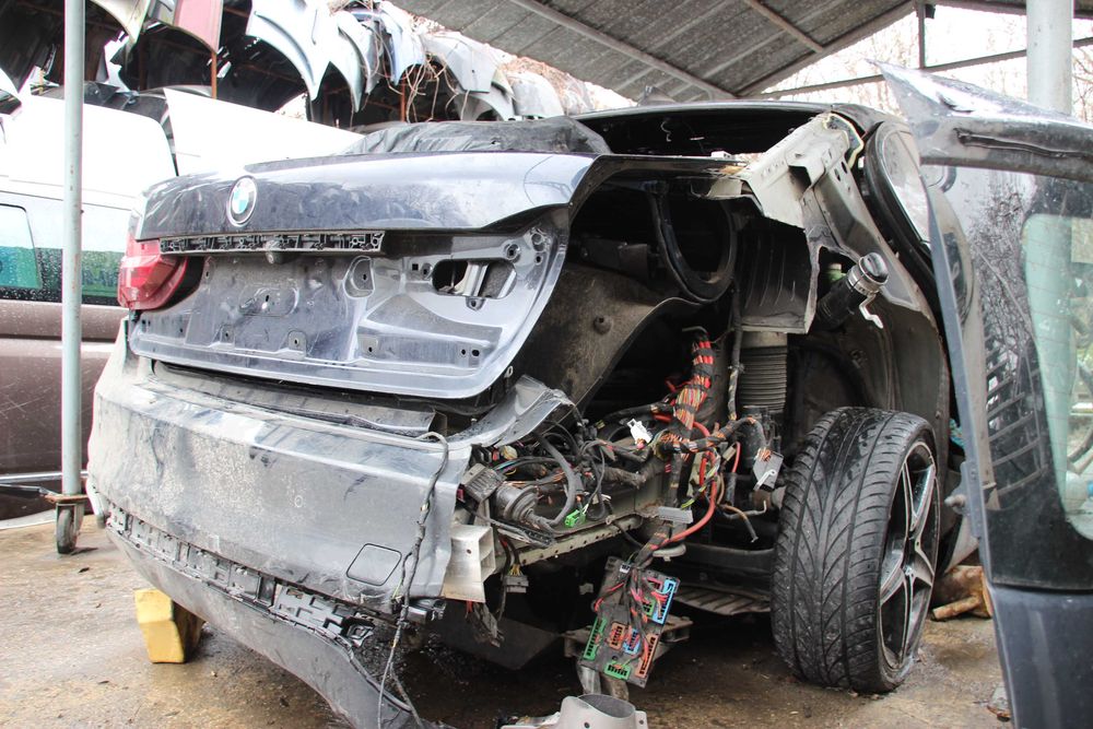 BMW 740 D xDrive   – само на части