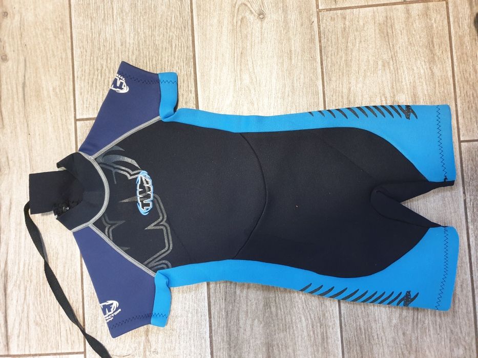 Costum de înot pentru băieți  mas 4 ani