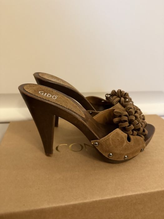 Papuci cu talpa din lemn - Gido - marimea 35 - noi