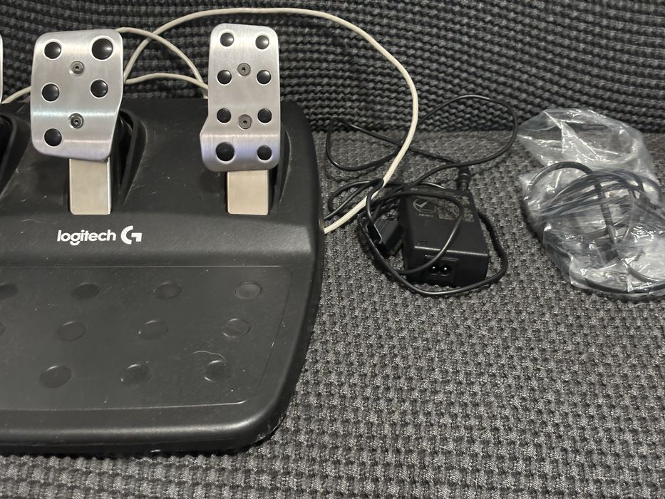 volan logitech g29 Driving Force