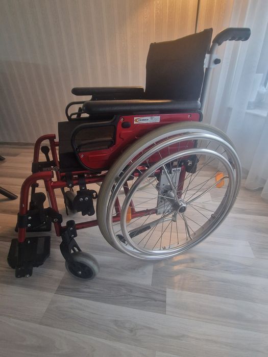 Scaun cu rotile firma Sopur Easy life