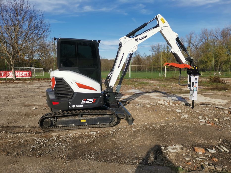 Под наем багер,челен товарач и самосвал