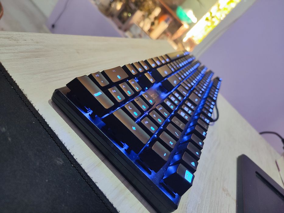 Клавиатура Roccat