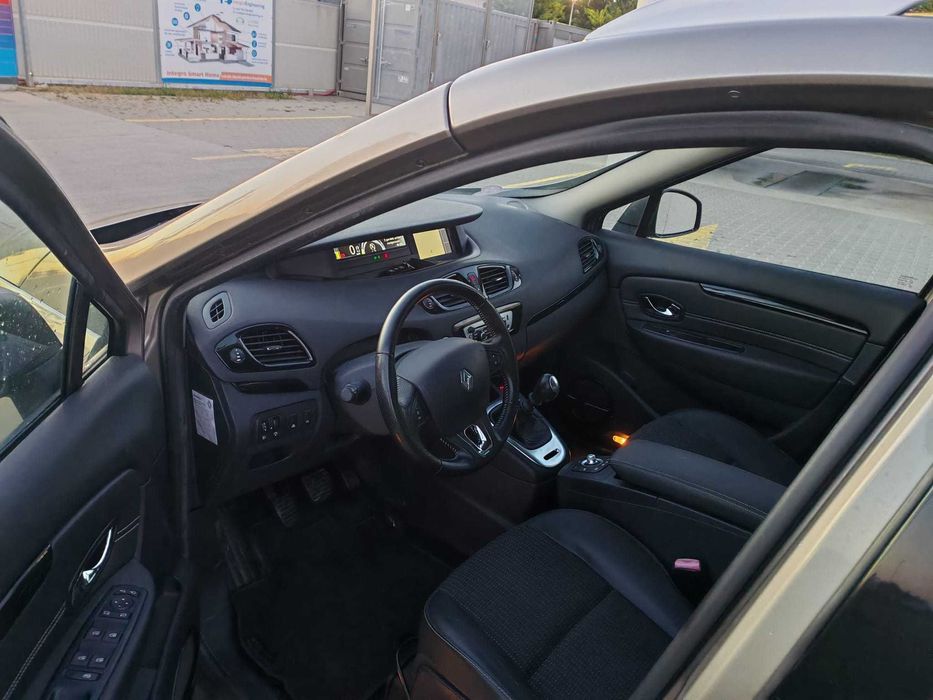 Renault Grand Scenic Bose Edition 7 locuri 2013