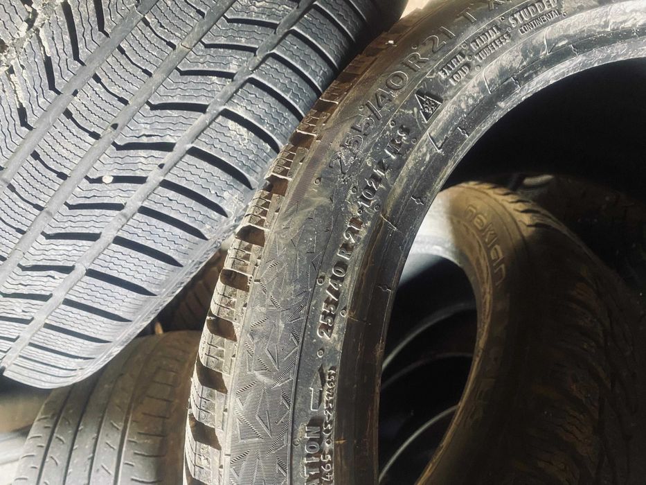 Продам зимние шины 255 40 r21
