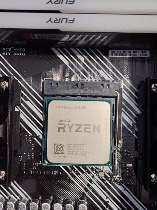 AMD Ryzen 3 3200g