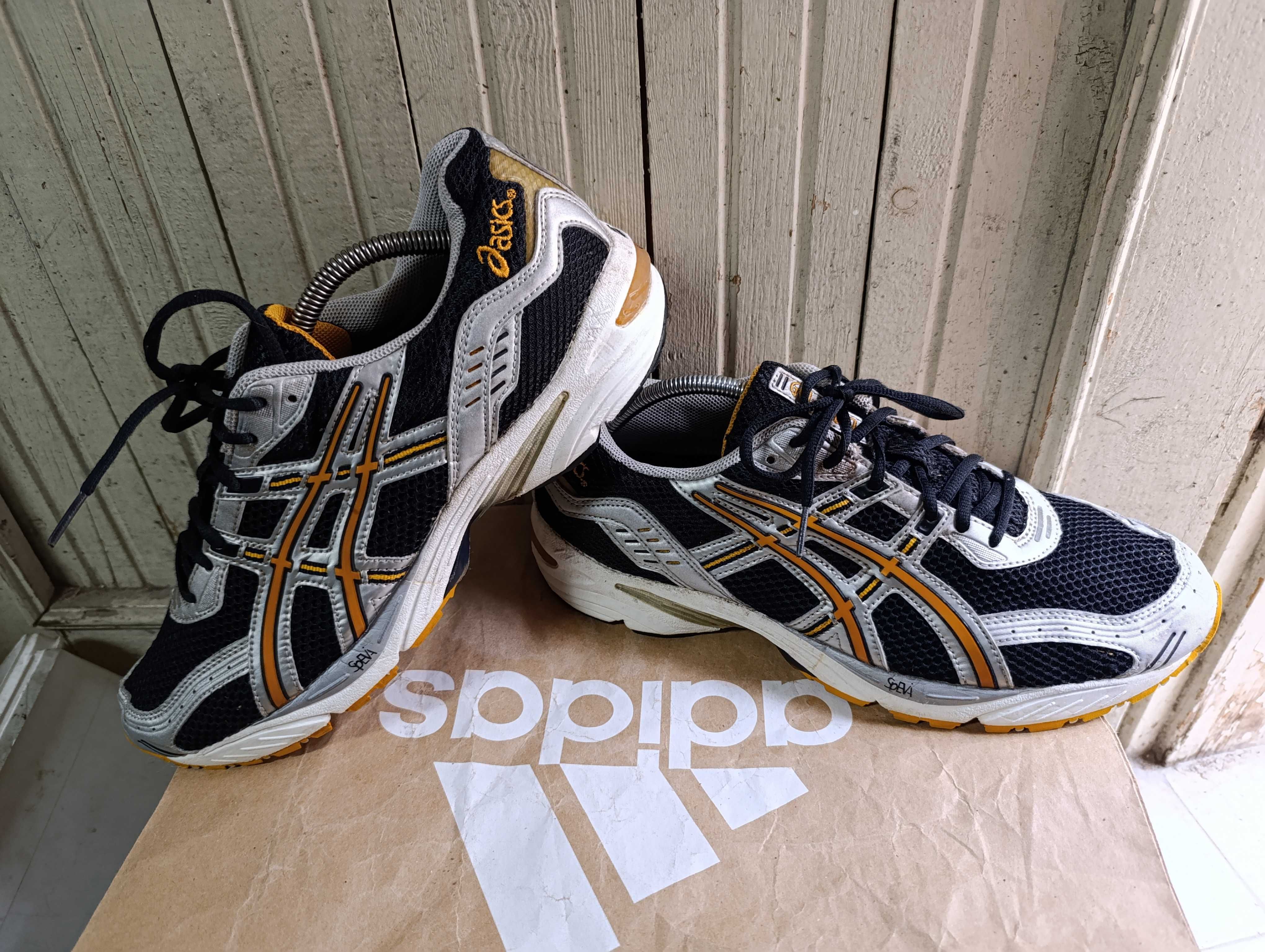 ''Asics GEL-1100''оригинални маратонки 46 номер