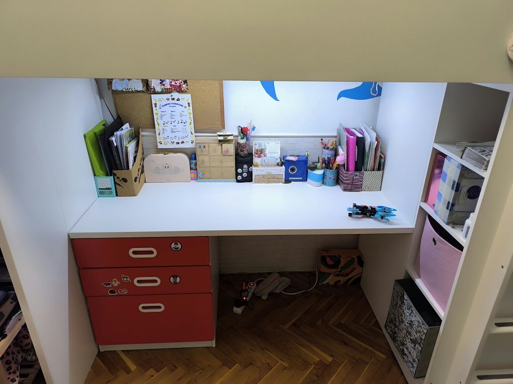 Двуетажно легло с бюро  IKEA