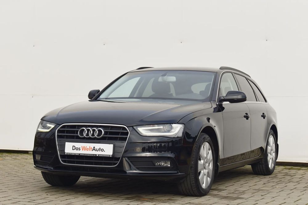 Audi A4 Istoric Audi / TVA ded. / Senzori Navi Clima Incal. Scaune Comenzi vol